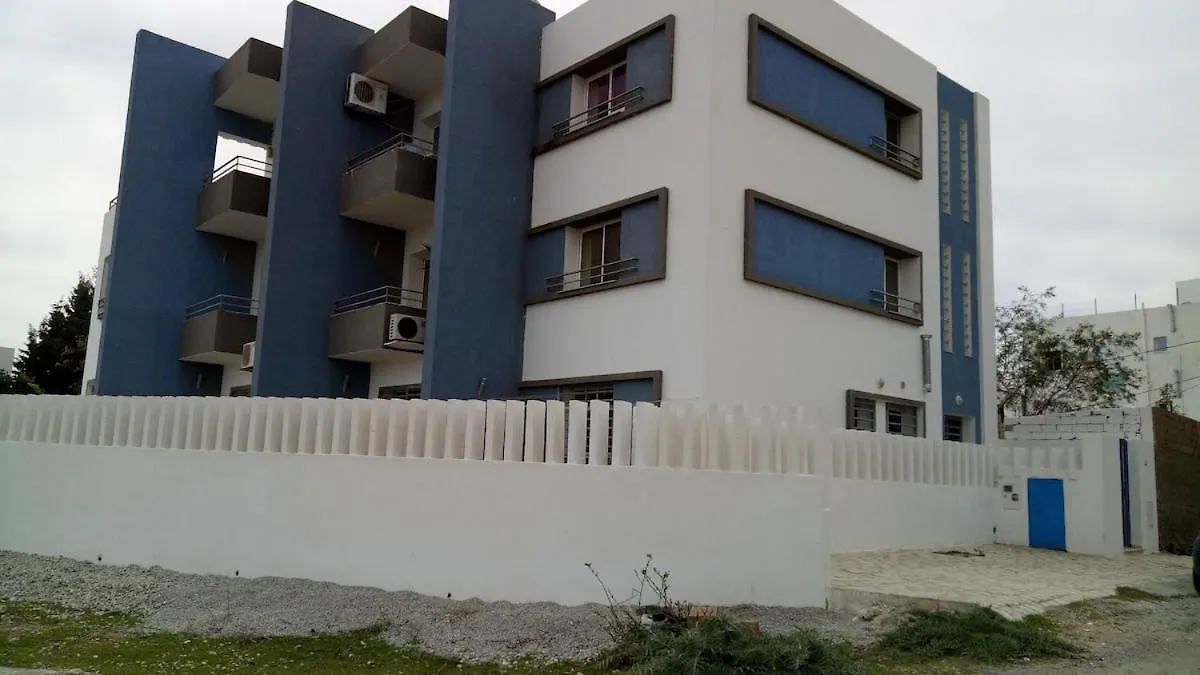Cozy & Top Apartment, Wi-Fi, Private Garden, Sea Side Harqalah 0*,