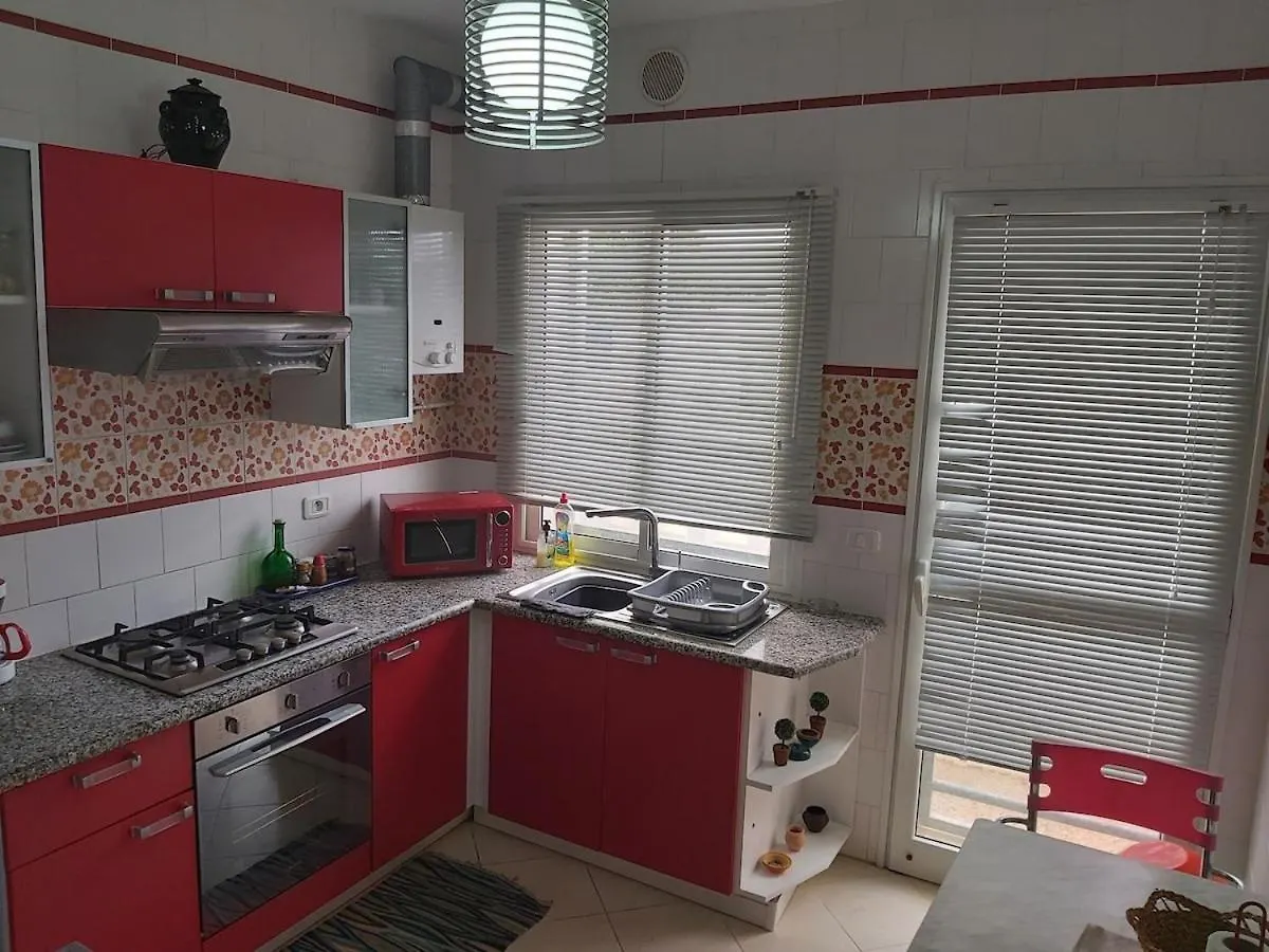 Apartment Cozy & Top Apartment, Wi-Fi, Private Garden, Sea Side Harqalah