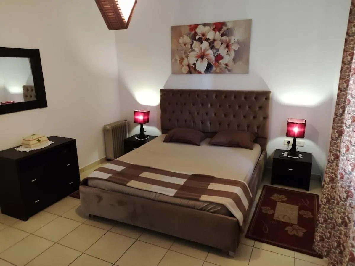 Cozy & Top Apartment, Wi-Fi, Private Garden, Sea Side Harqalah Apartment